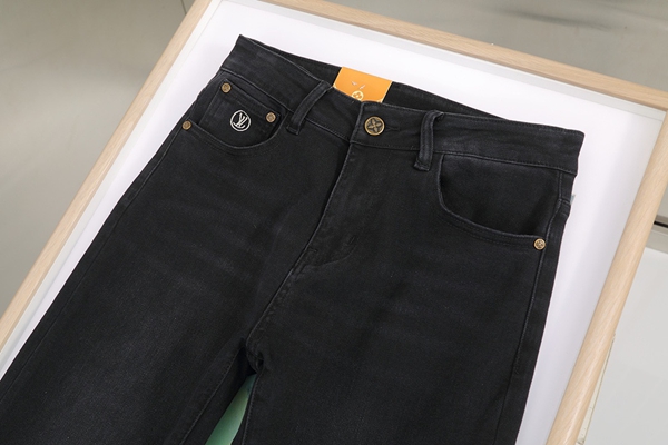 ブランドジーンズ着用イメージ